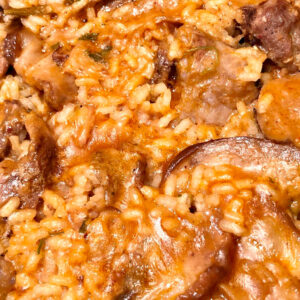 Arroz con boletus y costilla