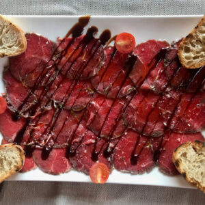 carpaccio de ciervo a la montañesa