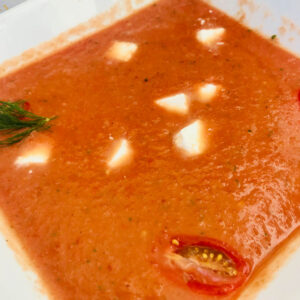 gazpacho con queso feta